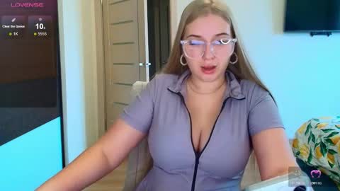 Alice online show from October 29, 8:49 am