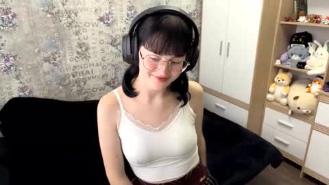 Annie PVT IS OPEN online show from September 11, 12:17 pm