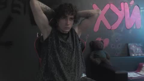 doenits online show from September 17, 6:55 pm