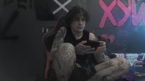 doenits online show from September 19, 7:06 pm