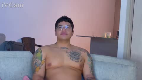 Auro and Santiago online show from December 17, 5:03 am