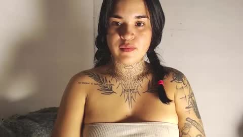 doll_and_thebrown online show from December 16, 6:42 am