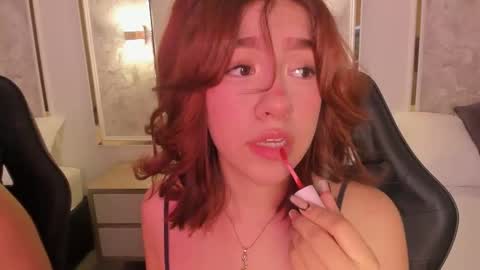 Snapshot of doll_eyeess_ chatting on September 27, 3:04 am D online show from September 27, 3:04 am