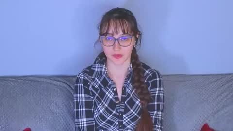 Tessa online show from June 1, 3:02 pm
