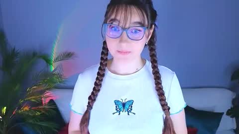 Snapshot of doll_tessa chatting on September 29, 4:06 pm Tessa online show from September 29, 4:06 pm