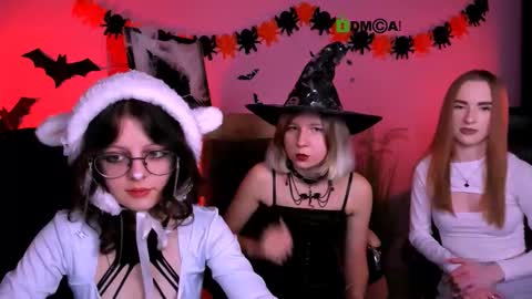 doll_vey online show from October 26, 8:08 pm