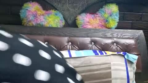 dollmeenu online show from January 14, 5:10 pm