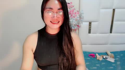 Snapshot of dolly_yume chatting on September 15, 12:28 pm YUMEE online show from September 15, 12:28 pm