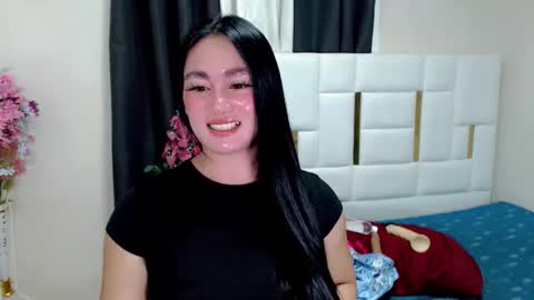 Snapshot of dolly_yume chatting on October 17, 9:57 am YUMEE online show from October 17, 9:57 am
