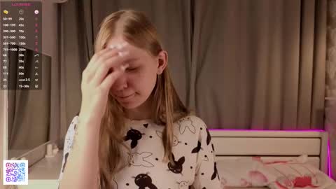 Emilia online show from October 23, 6:31 pm