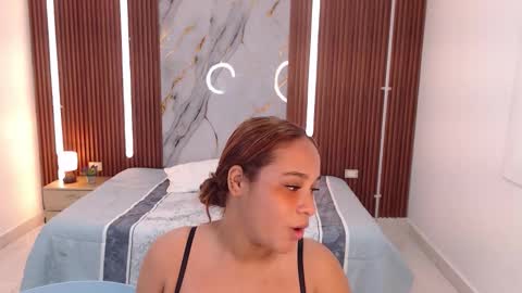 Snapshot of domenica_west chatting on September 23, 12:43 pm domenica online show from September 23, 12:43 pm