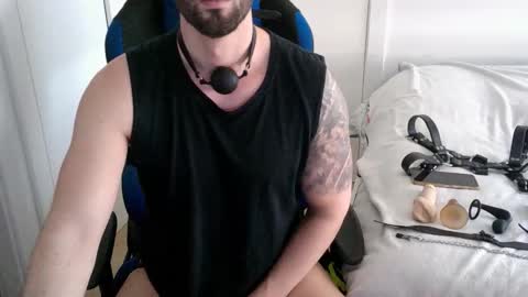 DominatedTitan online show from February 6, 11:46 am