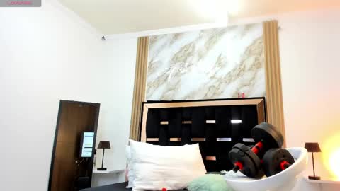 Dominic online show from May 30, 2:48 pm