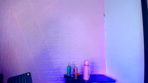   online show from March 18, 11:27 am