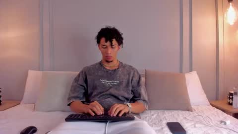 Snapshot of dominick_star chatting on October 27, 4:12 am Dominick Star online show from October 27, 4:12 am