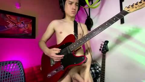 Dominick Wildd online show from August 9, 11:42 pm