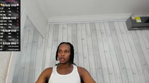 Snapshot of dominicsccott chatting on February 23, 12:27 pm Dominicscott online show from February 23, 12:27 pm