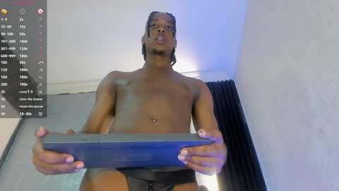 Snapshot of dominicsccott chatting on October 20, 1:05 pm Dominicscott online show from October 20, 1:05 pm