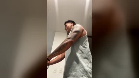 Only fans Ronnie col---InstaRonniecolleman  online show from March 10, 1:32 am