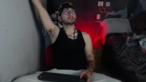 dominus_kane online show from November 25, 5:17 am