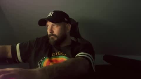 donchriiis online show from October 30, 6:25 am