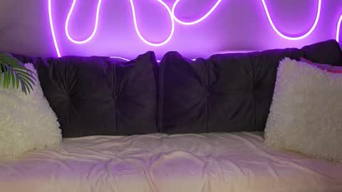 DONNA online show from November 13, 4:53 pm