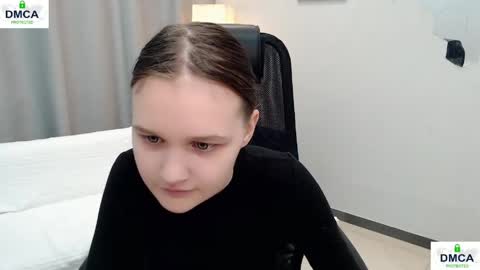 Sia online show from April 14, 9:12 am