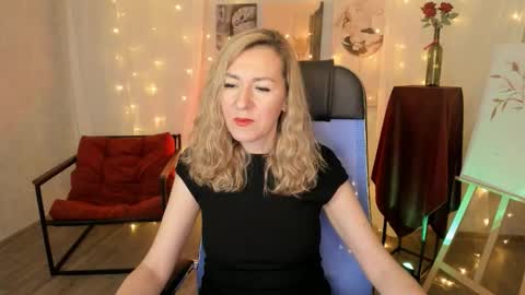 Donna online show from February 2, 7:10 pm