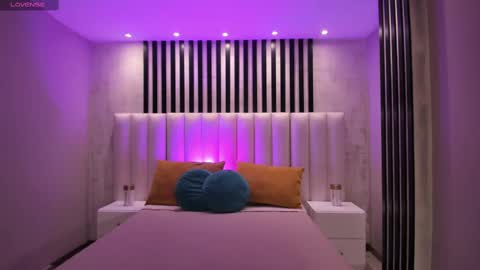  Donna Stonne  online show from March 6, 2:41 am