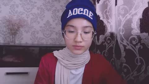 Snapshot of dorcasgryniuk chatting on October 9, 11:15 am Mia online show from October 9, 11:15 am