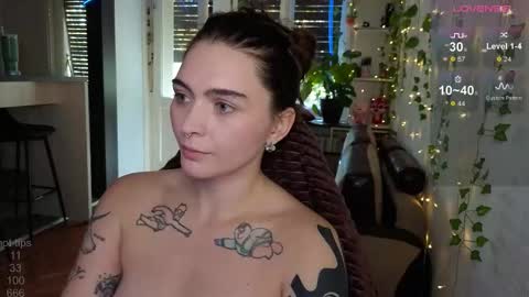 Alice online show from October 19, 8:19 am