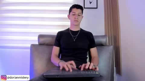 dorian_mystery online show from March 19, 10:47 pm