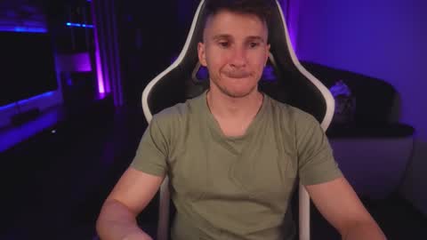 Dorian Reyes online show from September 13, 11:40 pm