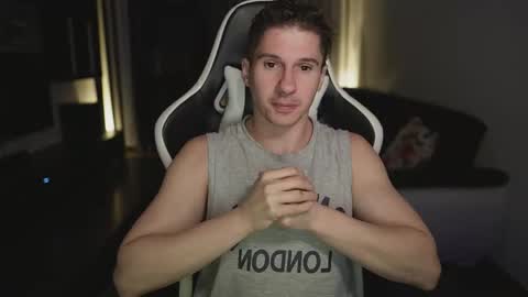 Dorian Reyes online show from May 10, 9:21 pm