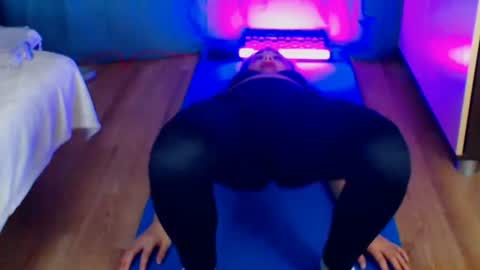 Your Dorotty online show from October 15, 2:15 am