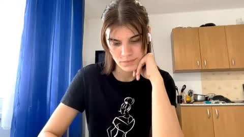 Alice online show from July 24, 9:39 am