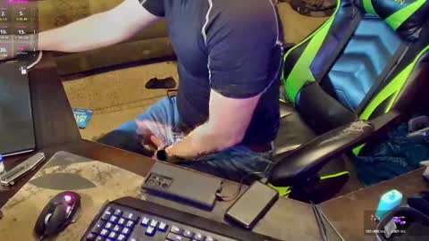 Snapshot of dotyoureyezez chatting on December 28, 12:04 am DotYourEyezez  online show from December 28, 12:04 am