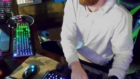 Snapshot of dotyoureyezez chatting on January 4, 12:16 am DotYourEyezez  online show from January 4, 12:16 am