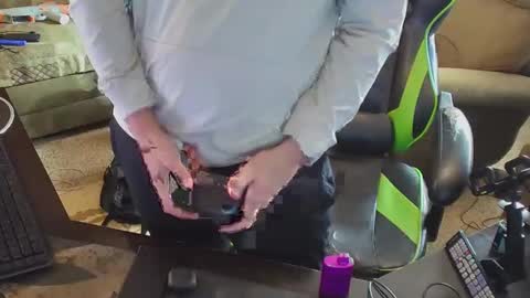 Snapshot of dotyoureyezez chatting on December 12, 3:37 pm DotYourEyezez  online show from December 12, 3:37 pm