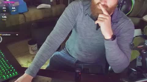 Snapshot of dotyoureyezez chatting on January 18, 11:22 pm DotYourEyezez  online show from January 18, 11:22 pm