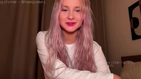 Lana  Eva  dont forget to give us a thumb up online show from September 28, 5:22 pm