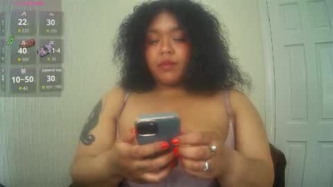 DeeDee online show from May 17, 11:41 am