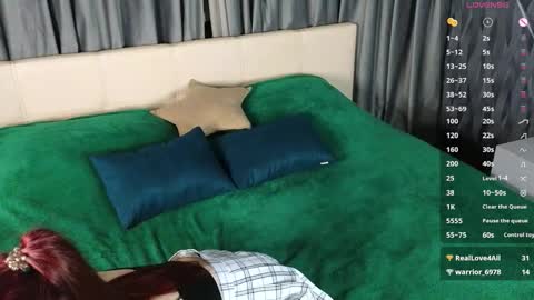 doughyworrying online show from December 5, 8:50 pm