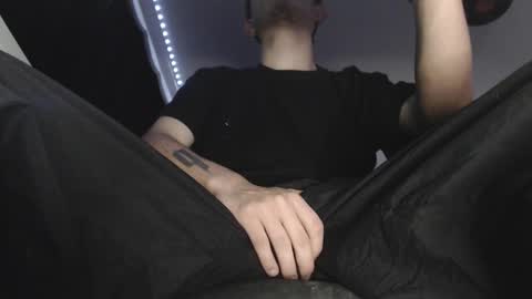 douglas_drake online show from October 30, 11:27 pm