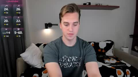 Mervin  online show from October 31, 9:04 pm