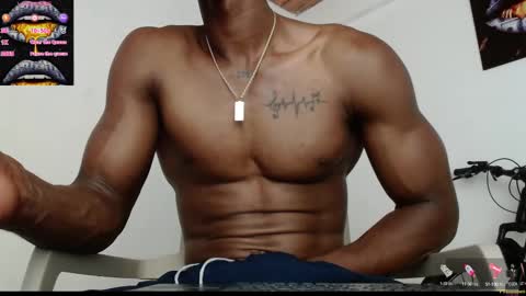 Snapshot of drake_brown_23 chatting on February 9, 6:22 am Drake 23 online show from February 9, 6:22 am