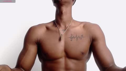 Snapshot of drake_brown_23 chatting on October 19, 12:32 pm Drake 23 online show from October 19, 12:32 pm