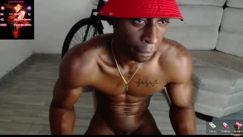Snapshot of drake_brown_23 chatting on February 27, 6:46 am Drake 23 online show from February 27, 6:46 am