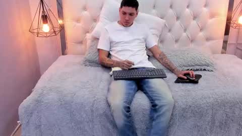 Drake Miller online show from December 16, 5:36 am