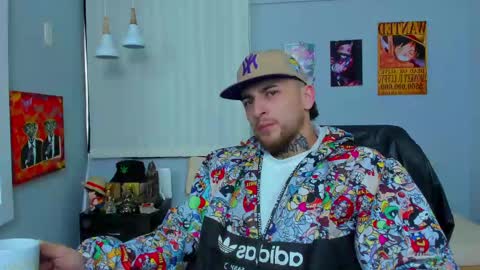 Snapshot of drako_lamar chatting on March 1, 1:07 pm Drako online show from March 1, 1:07 pm